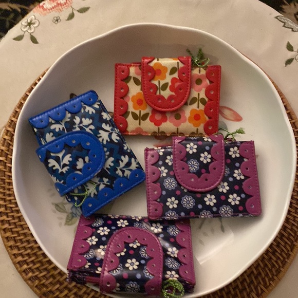 Vera Bradley Handbags - 🌻SALE🌻Coin / id purse